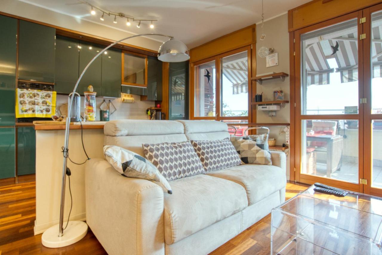 Caseospitali - Casa Di Bibi, Colorato Ed Elegante Bilocale Vicino Al Naviglio Martesana Per 4 Вимодроне Экстерьер фото
